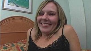 MILF Kylie Smith cant get enough - porn video