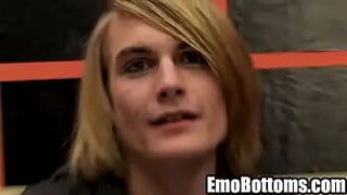 Emo twink Preston Andrews gets naked and jerks off - porn video