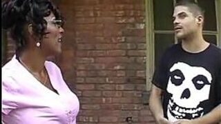 Ebony African MILF - porn video