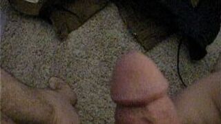 Jerking off late one night - porn video